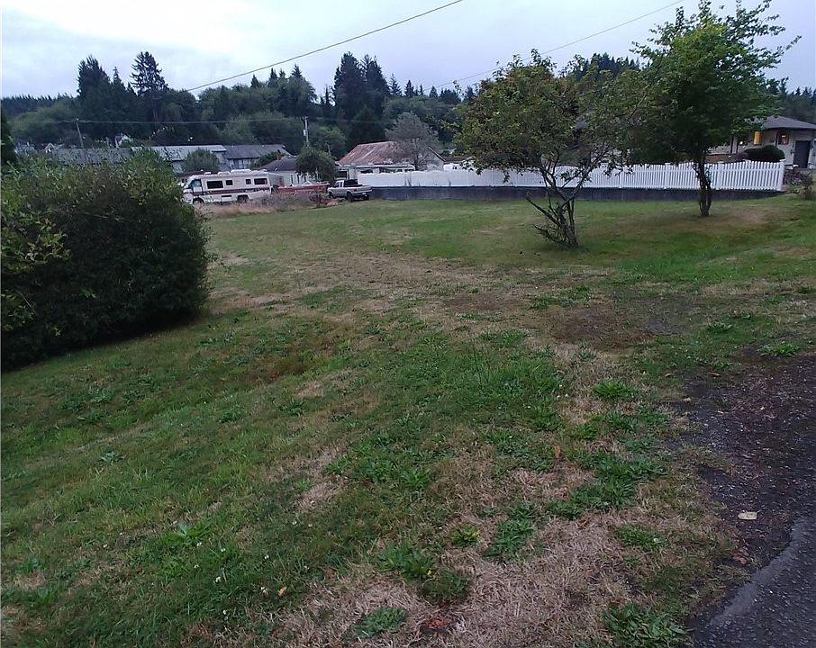 2nd image of 208 Pacific Ave