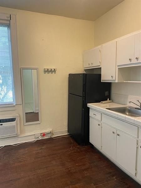 1st image of 104 NE 16th Ave APT 6