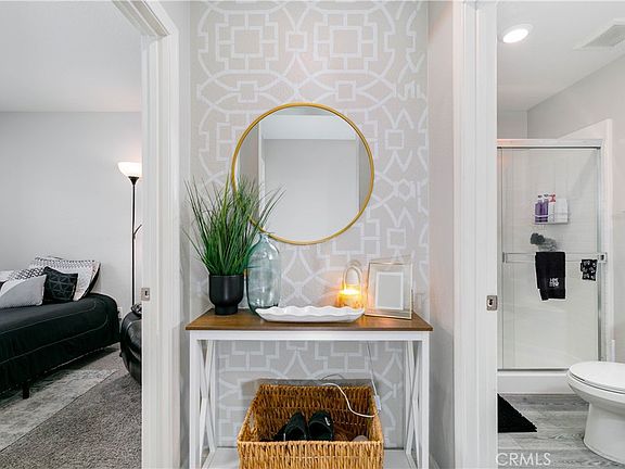 4th image of 3682 Loheria St