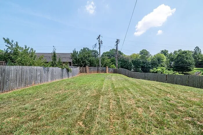 2520 Brentwood Pl — Photo 34