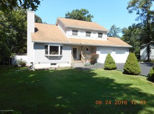 923 Wooddale Rd, East Stroudsburg, PA 18302