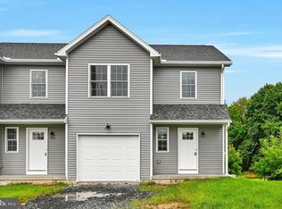 1336 Seneca St, Pottsville, PA 17901