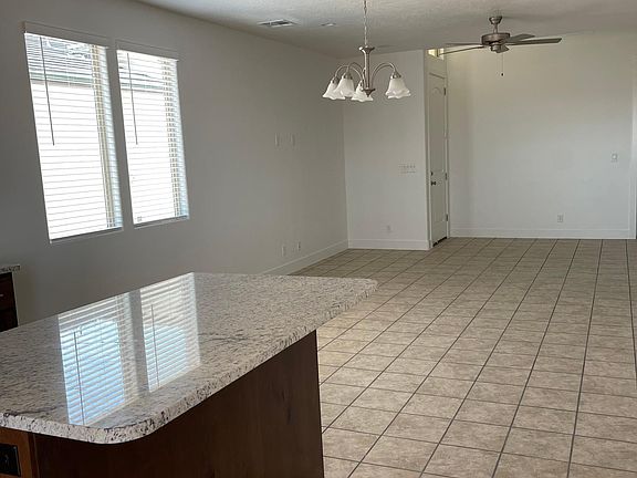 5th image of 814 Red Coral Ct