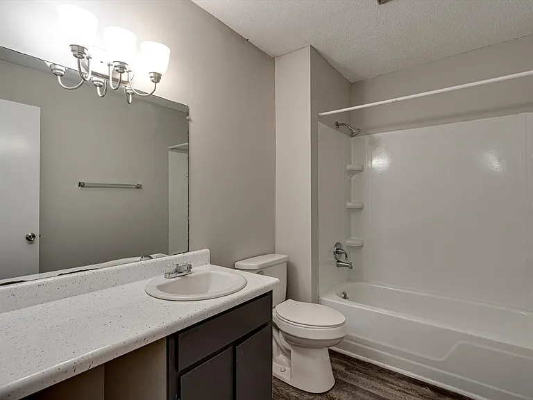 East Ridge Flats and Townhomes — Photo 20