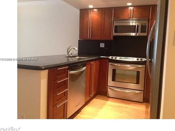 3rd image of 1717 N Bayshore Dr #A-1744
