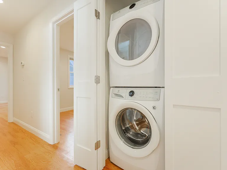 375 Dorchester St #1 — Photo 7