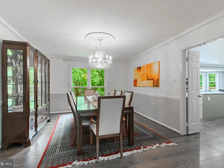 820 Ridge Dr — Photo 6
