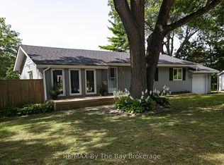 74 Oxbow Park Dr, Wasaga Beach, ON L9Z 2V8