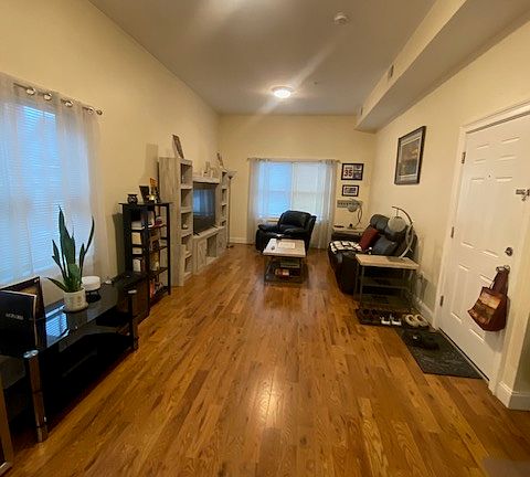 2nd image of 531 Kearny Ave #1