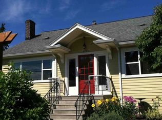8221 4th Ave NE, Seattle, WA 98115
