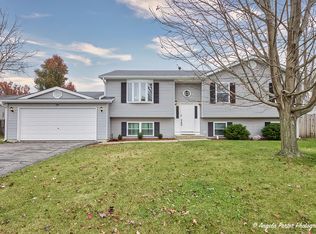 210 Highbridge Trl, McHenry, IL 60050