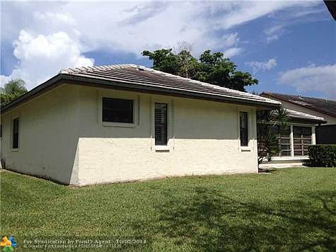 3rd image of 10855 Cypress Run Cir