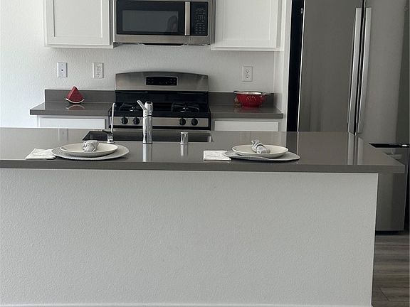 5th image of 9583 Noah Pointe Ave