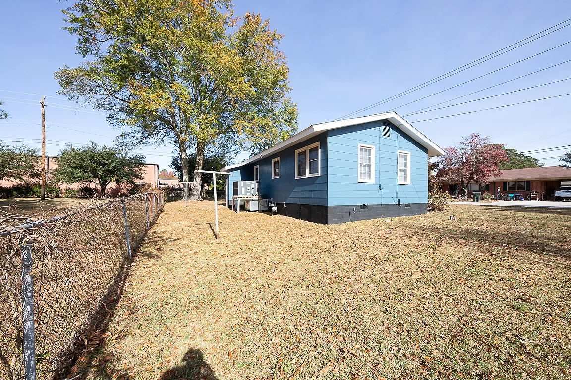 1801 Clark Avenue - 1 — Photo 3