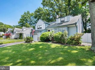 45 Deerfield Rd, Parlin, NJ 08859