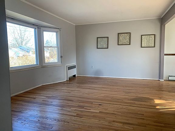 5th image of 21 Manor Ln
