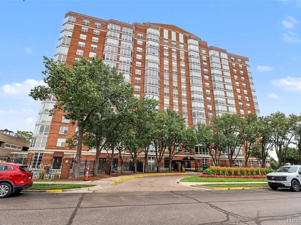 250 E Harbortown Dr APT 1104, Detroit, MI 48207