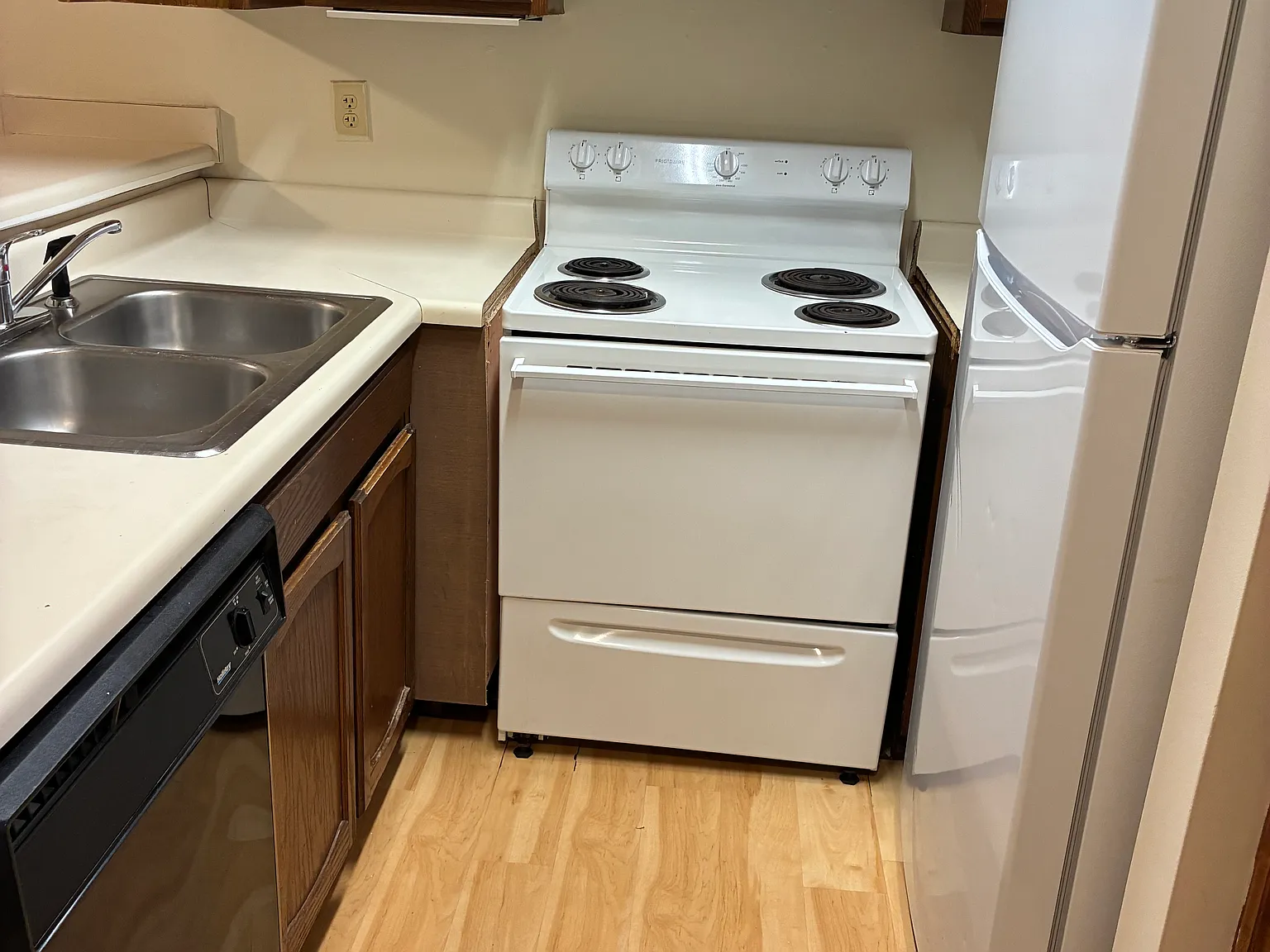 2 bed, $1,400 — Photo 4