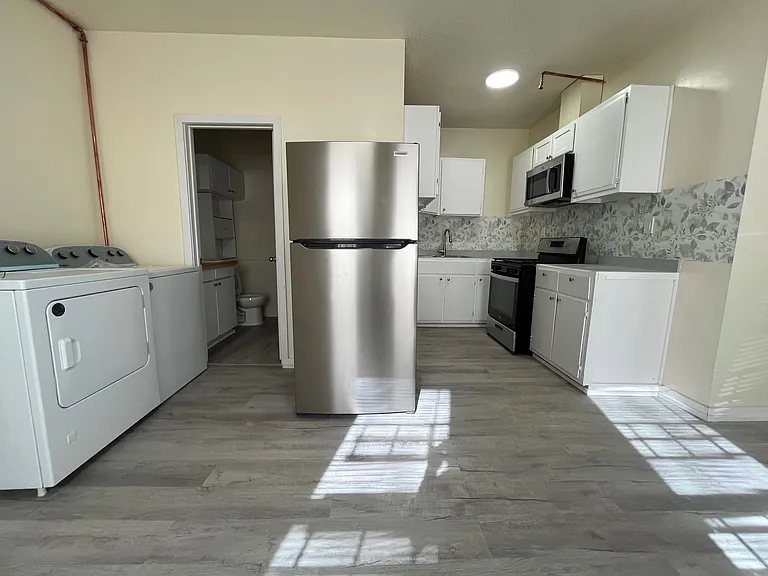 170 Meriden Rd #3 — Photo 2