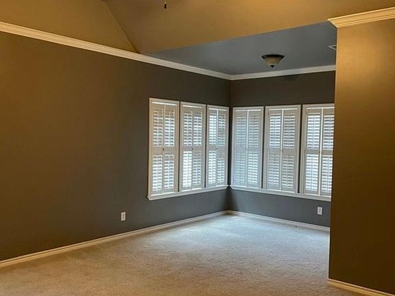 3rd image of 6009J Country Club Dr