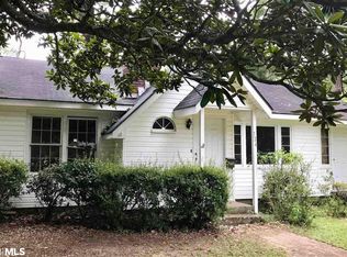 126 Nichols Ave, Fairhope, AL 36532