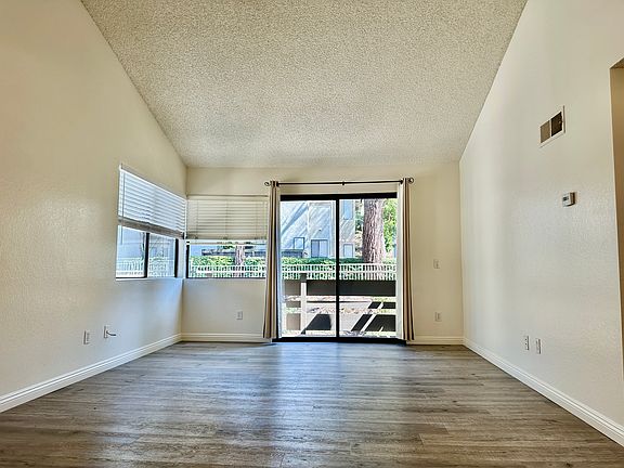 4th image of 22741 Lakeway Dr Unit 362