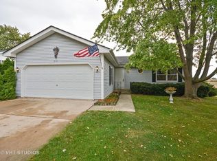 210 Joy Ct, Sugar Grove, IL 60554