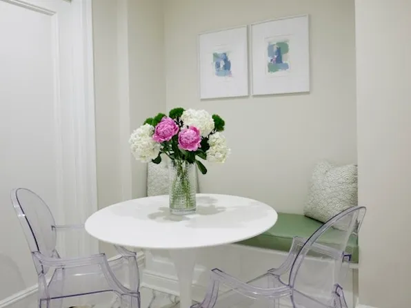 1070 Park Avenue image 8 of 11