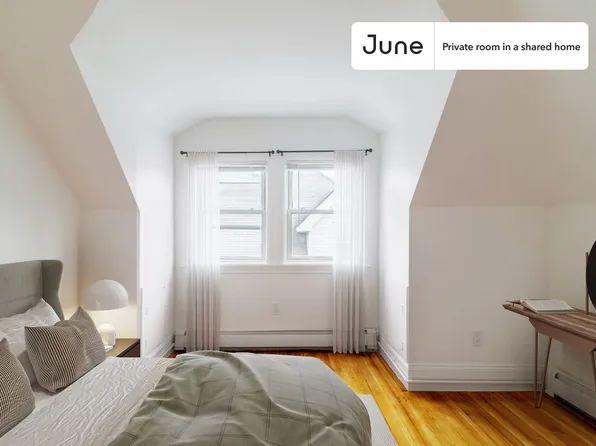 36 Newcastle Rd, Brighton, MA