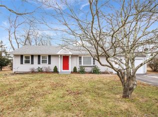 6 Deerfield Rd, Waterford, CT 06385