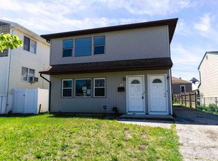 68 E Fulton St, Long Beach, NY 11561