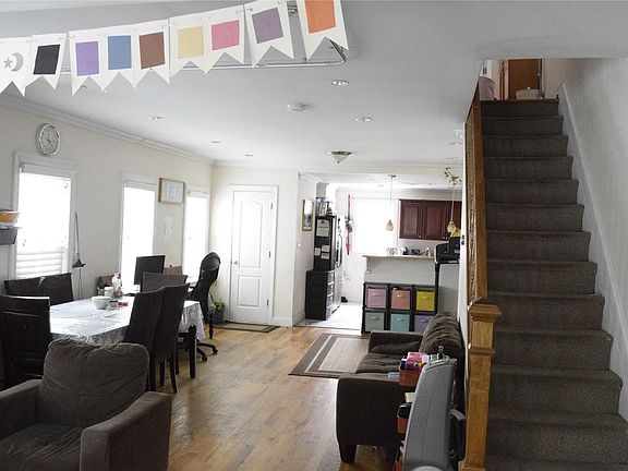 3rd image of 8828 183rd St