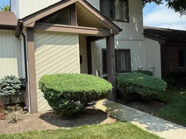 3 Blue Point Road E, Holtsville, NY 11742