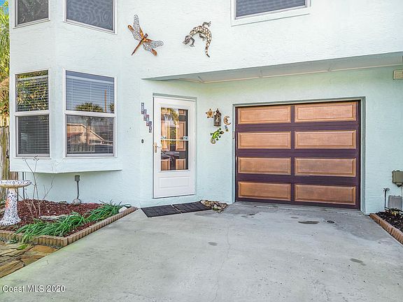 4th image of 8657 Maple Ct