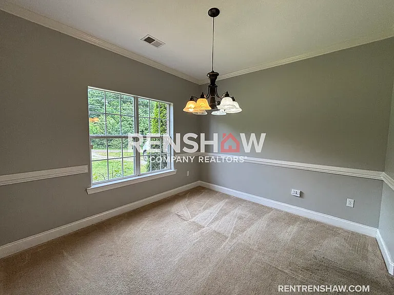 220 Armour Pl — Photo 4