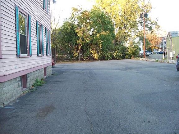 3rd image of 31 E Pulteney St
