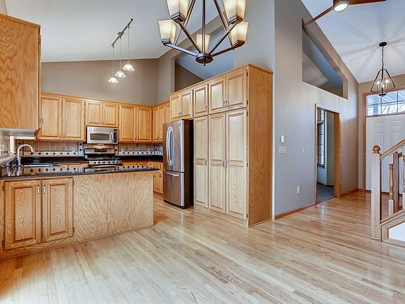 5th image of 9012 Dunbar Knoll Ct