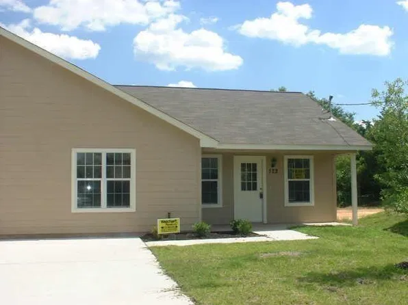122 Lindley St, Willis, TX 77378