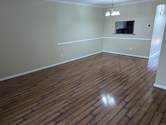 Dining & Living Room 2