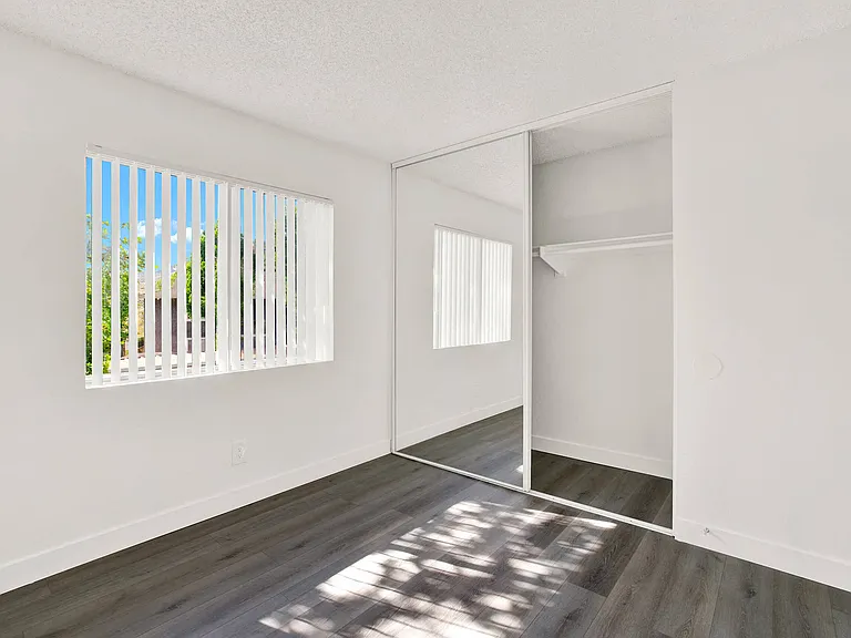 Monterra Ridge Apartments — Photo 36