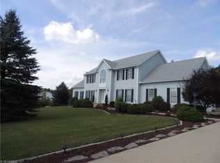 3759 Royal Rock Rd, Akron, OH 44321