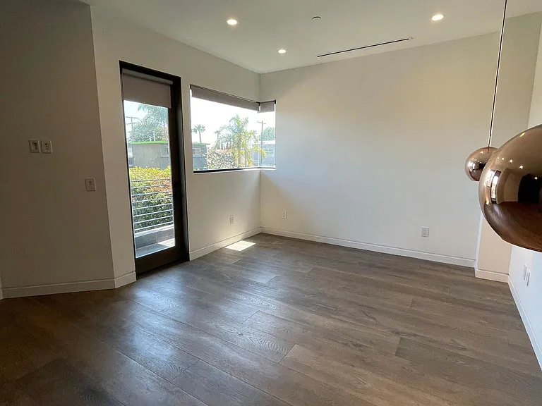 627 Indiana Ave — Photo 12