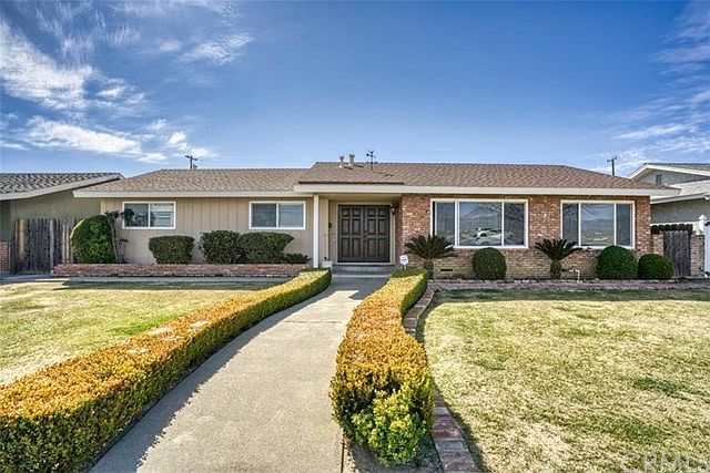 325 Cambridge Ave Coalinga Ca 93210 Zillow