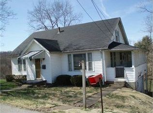 42 Oak St, Pennsboro, WV 26415