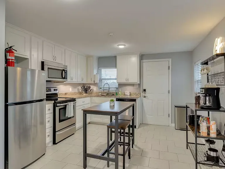2800 Primrose Ave #A — Photo 5