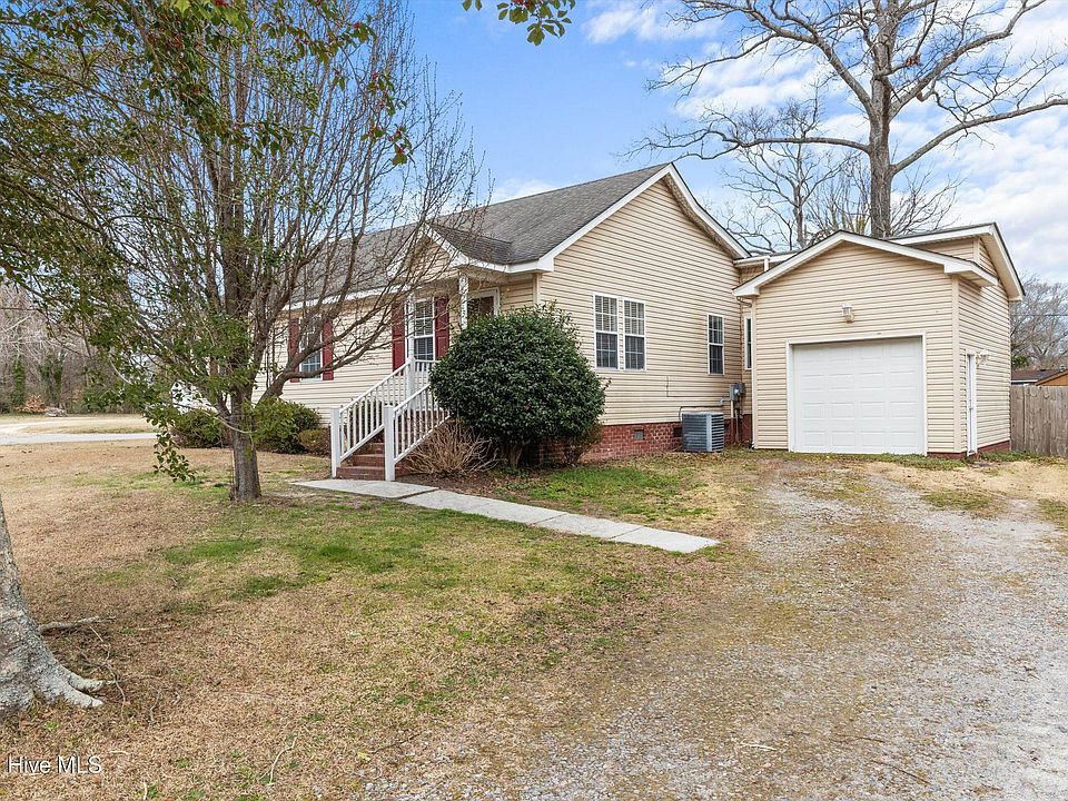 1st image of 118 White Oak Drive