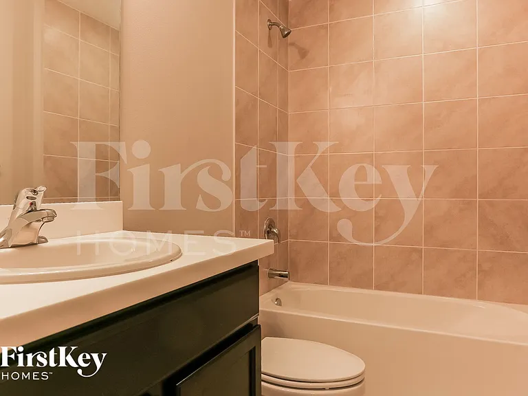 729 SW Estate Ave — Photo 13