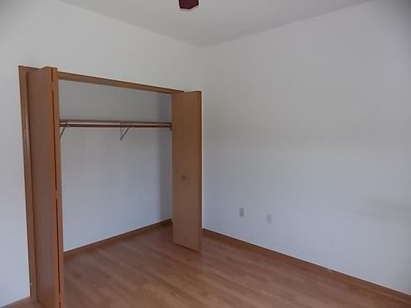 4th image of 33 Grand Canyon Dr #A