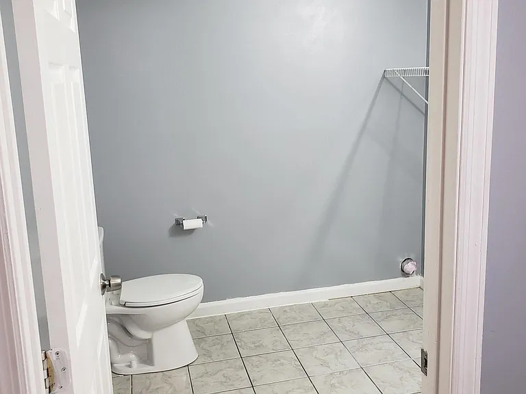 1069 Merrick Dr #1 — Photo 7