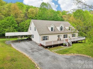 165 Sequoyah Dr, Waynesville, NC 28785